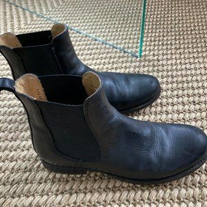 FRYE Women's Erin Chelsea Boot